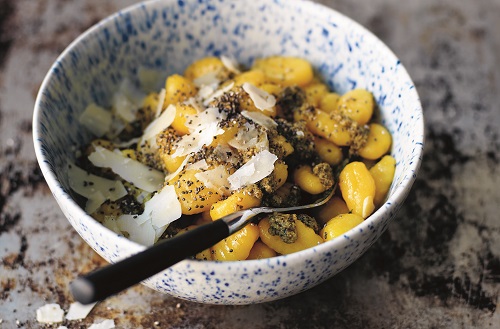 Morotsgnocchi med korianderpesto